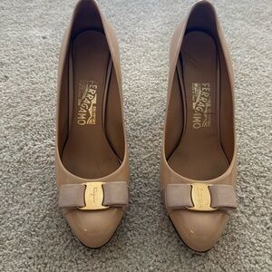 Salvatore Ferragamo nude patent pumps size 8